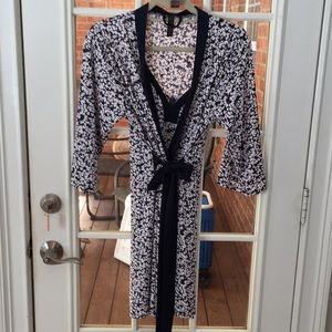 Nightgown and robe set